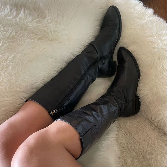 Black knee high boots - Picture 4 of 8